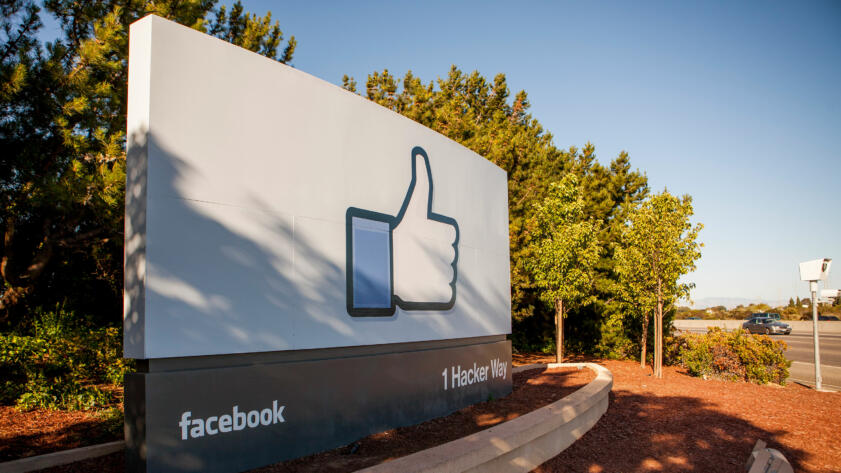 Photo of the Facebook HQ sign in Menlo Park, California