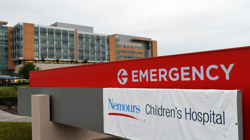 A red emergency sign outside Neemours Children's Hospital