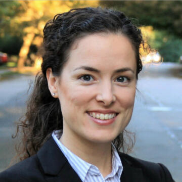 Headshot of Tara García Mathewson